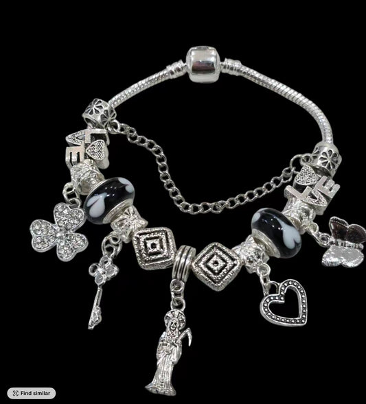 Love Santa M bracelet (you can add charms)