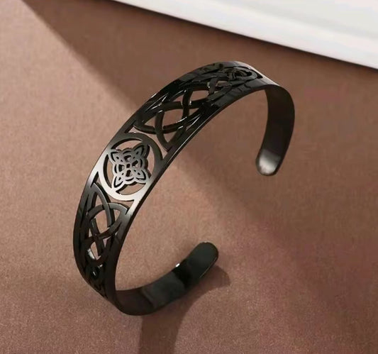 b witch knot aro bracelet